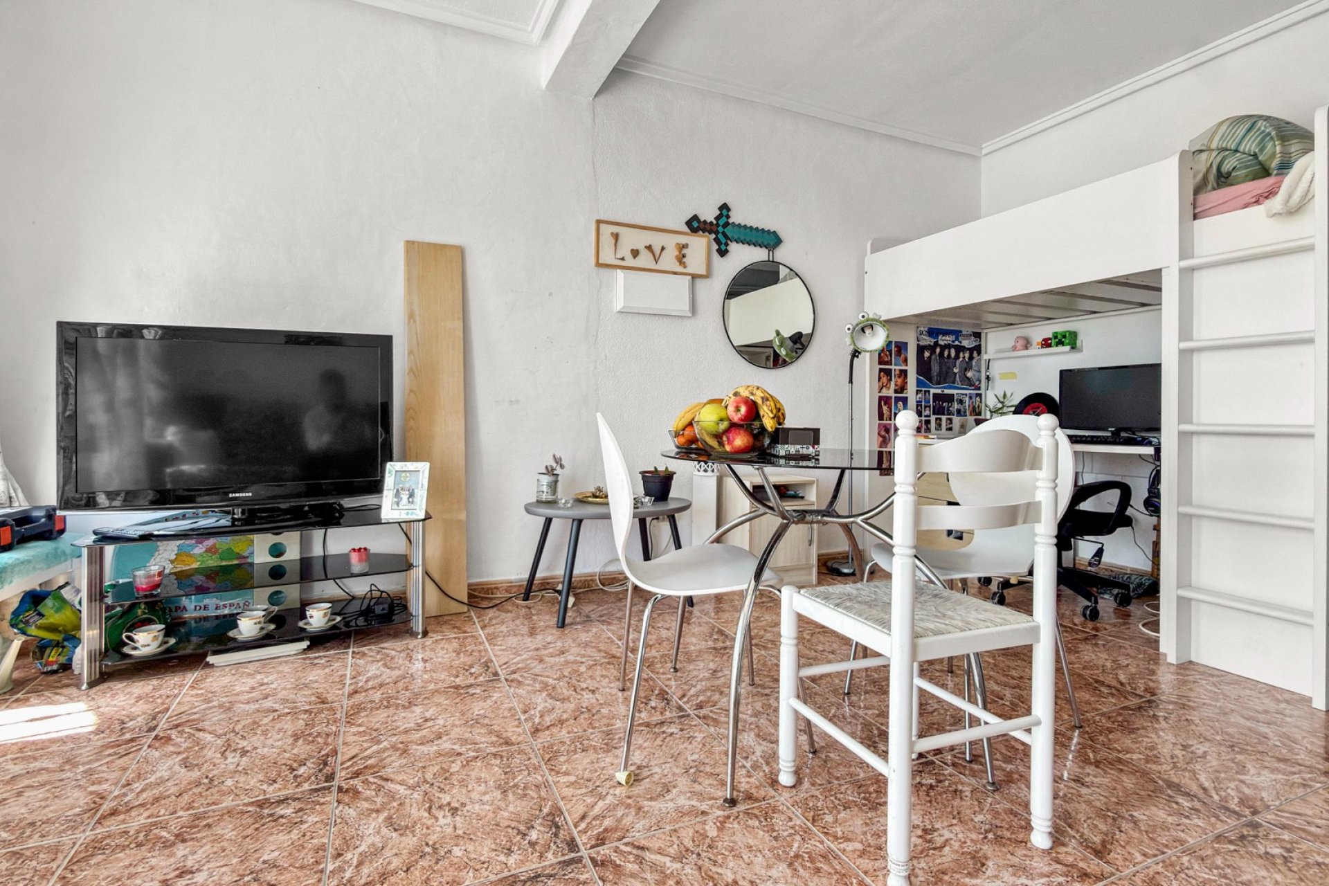Resale - Townhouse -
Ciudad Quesada