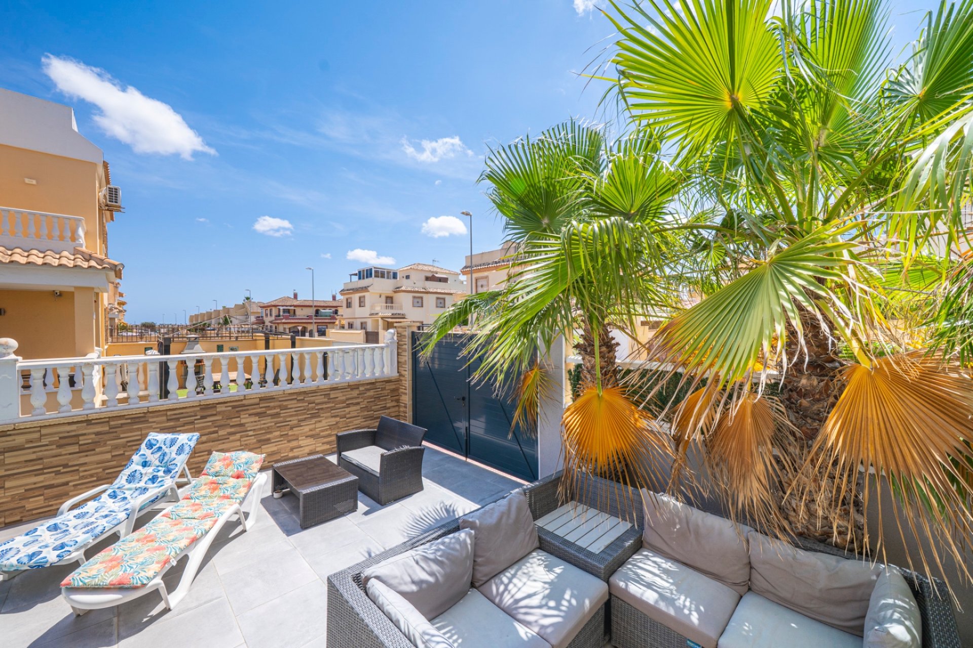 Resale - Townhouse -
Ciudad Quesada