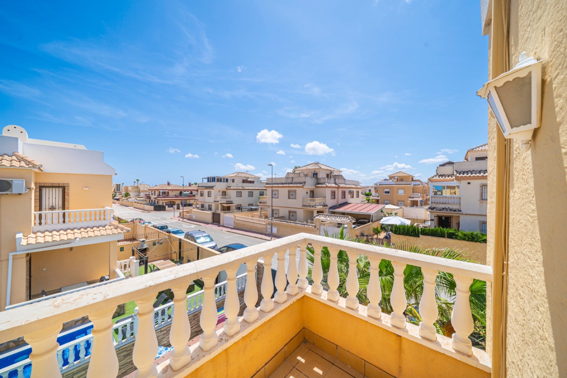 Resale - Townhouse -
Ciudad Quesada