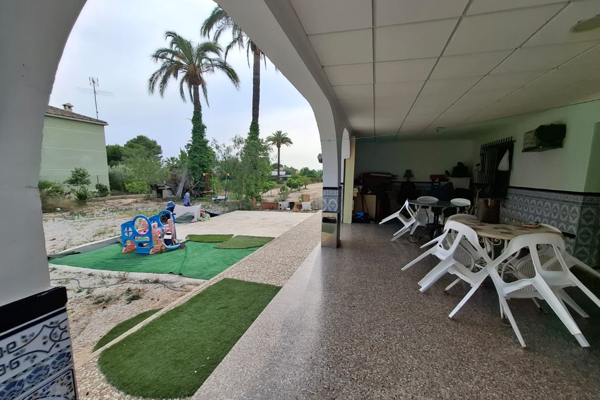 Resale - Townhouse -
Elche - Matola