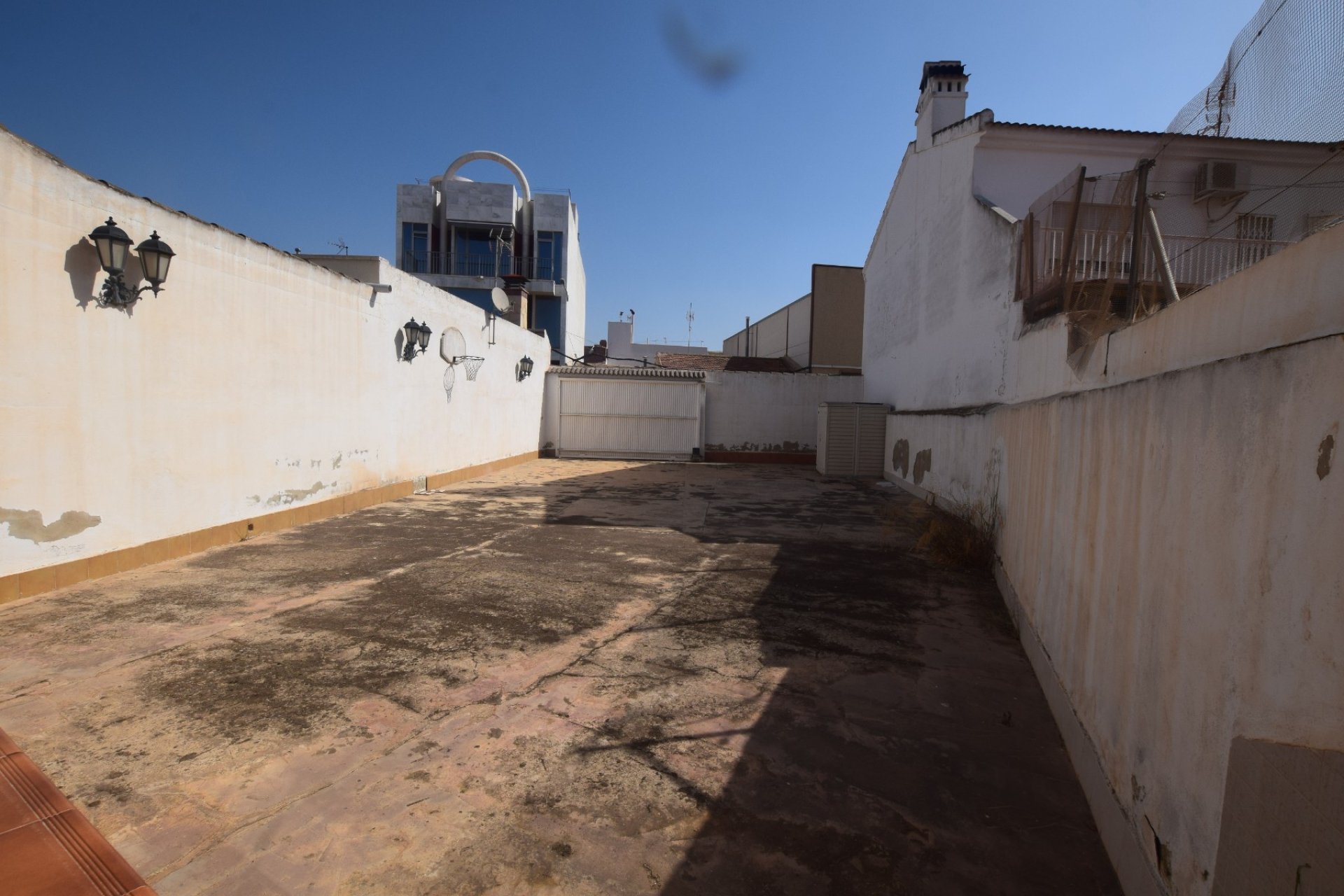 Resale - Townhouse -
Los Montesinos