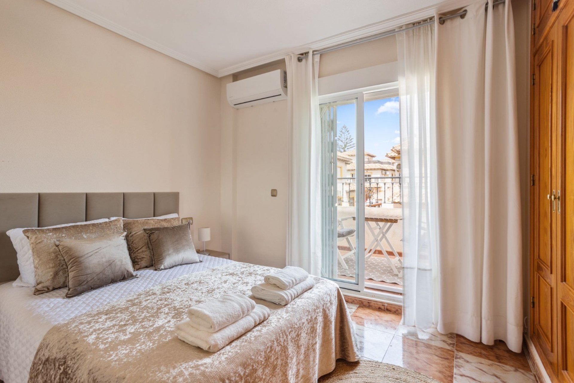Resale - Townhouse -
Orihuela Costa - La Regia