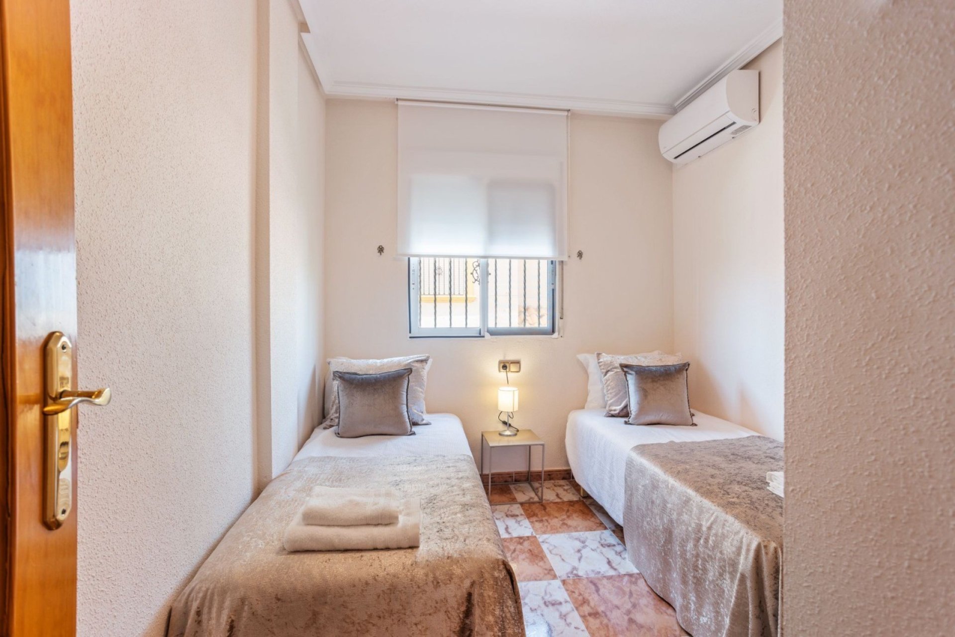 Resale - Townhouse -
Orihuela Costa - La Regia