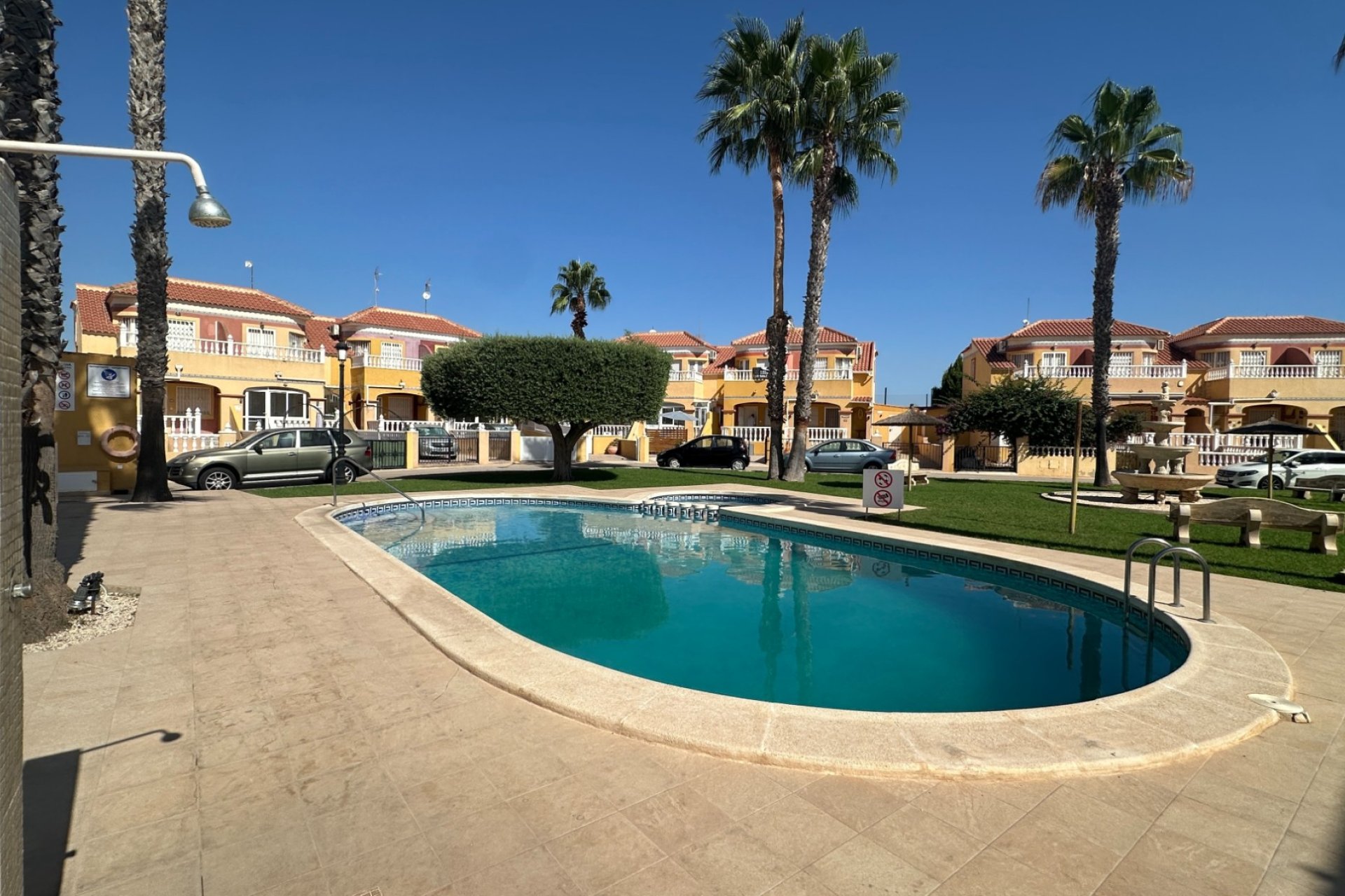 Resale - Townhouse -
Orihuela Costa - La Regia