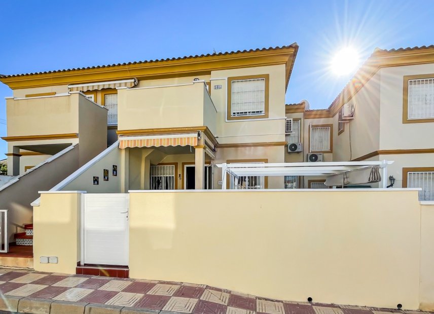 Resale - Townhouse -
Orihuela Costa - Playa Flamenca