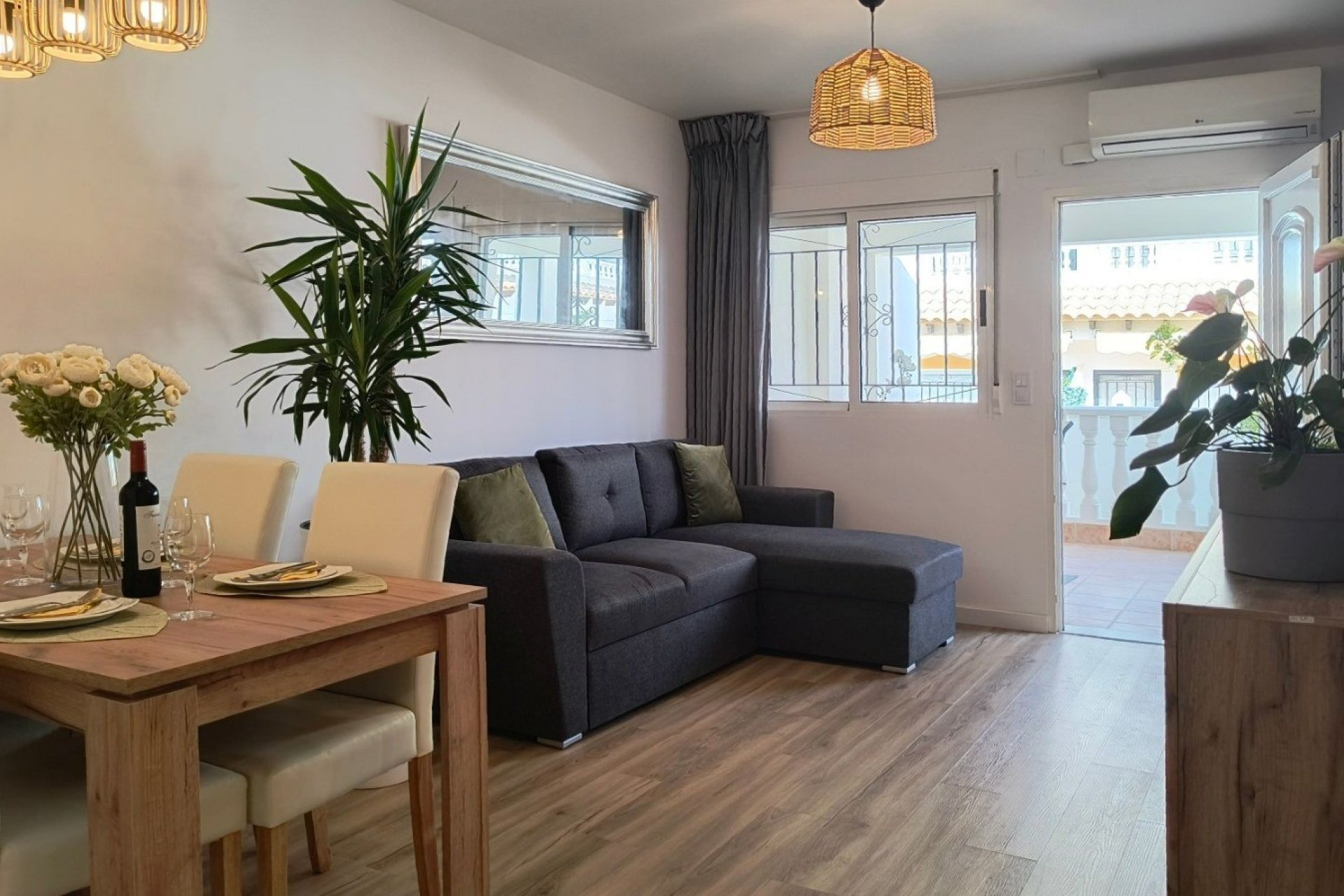 Resale - Townhouse -
Orihuela Costa - Punta Prima
