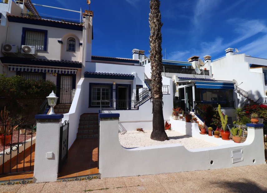 Resale - Townhouse -
Orihuela Costa - Villamartín