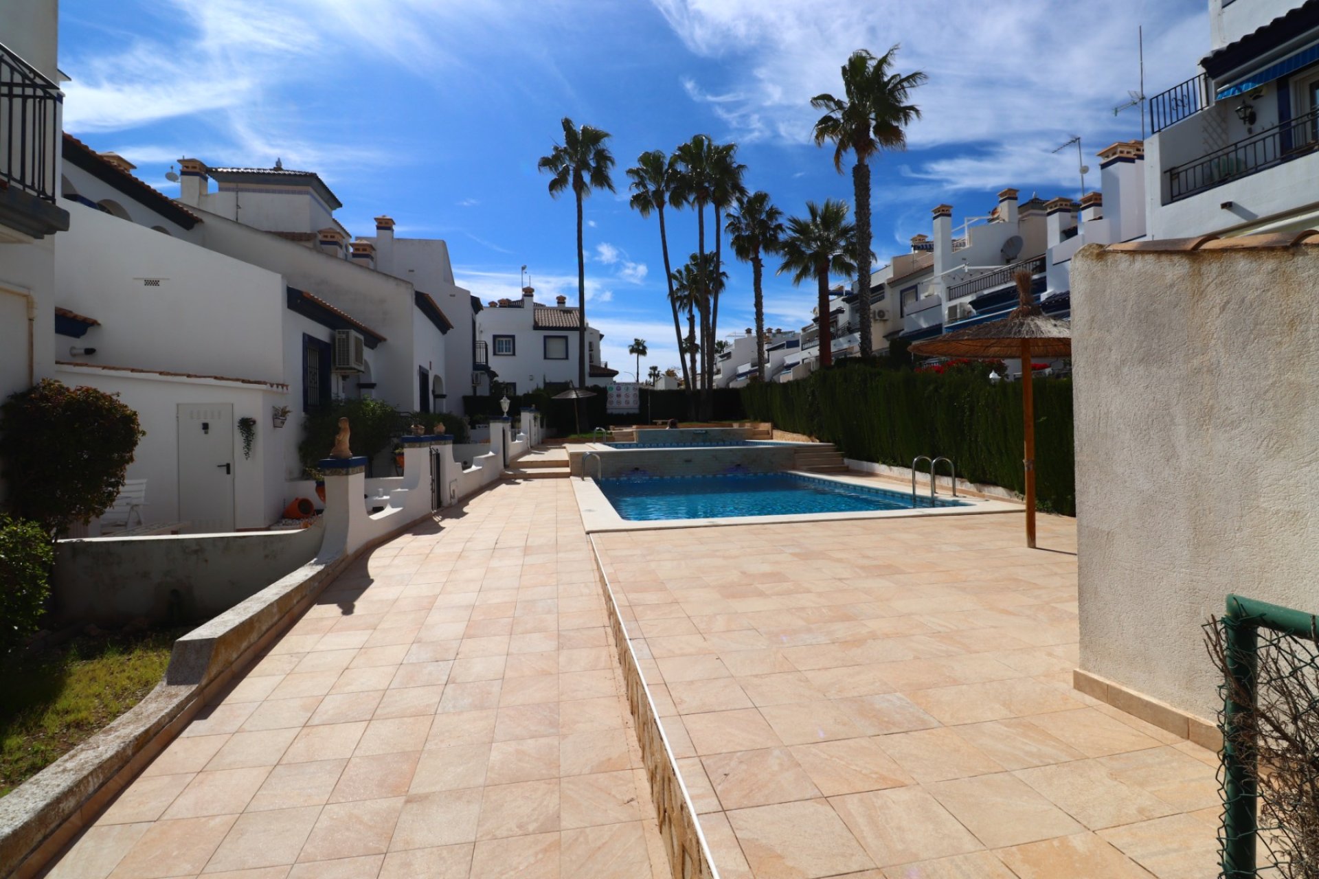 Resale - Townhouse -
Orihuela Costa - Villamartín