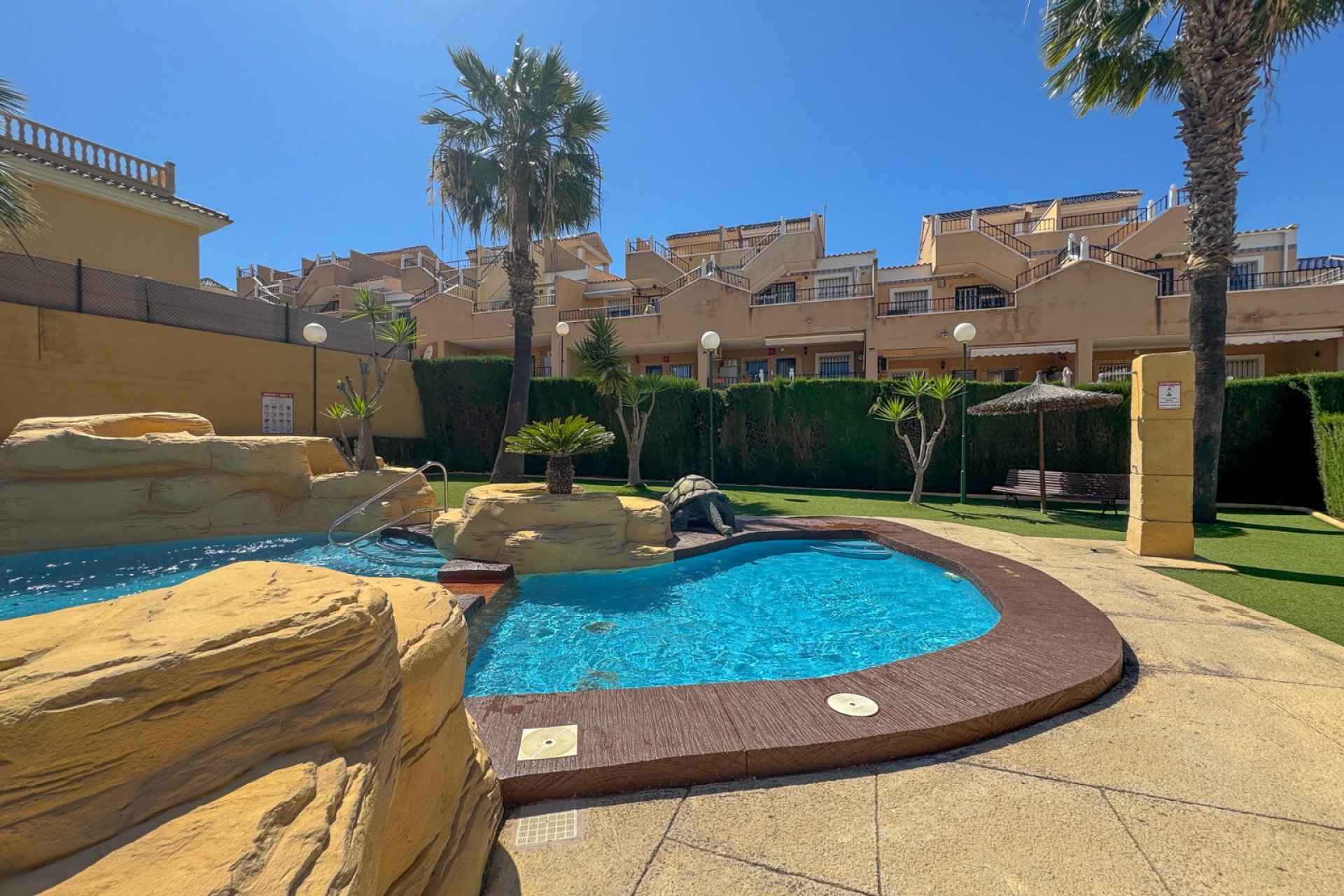Resale - Townhouse -
Orihuela Costa - Villamartín