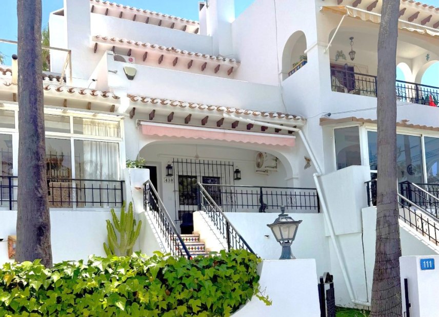 Resale - Townhouse -
Orihuela Costa - Villamartín