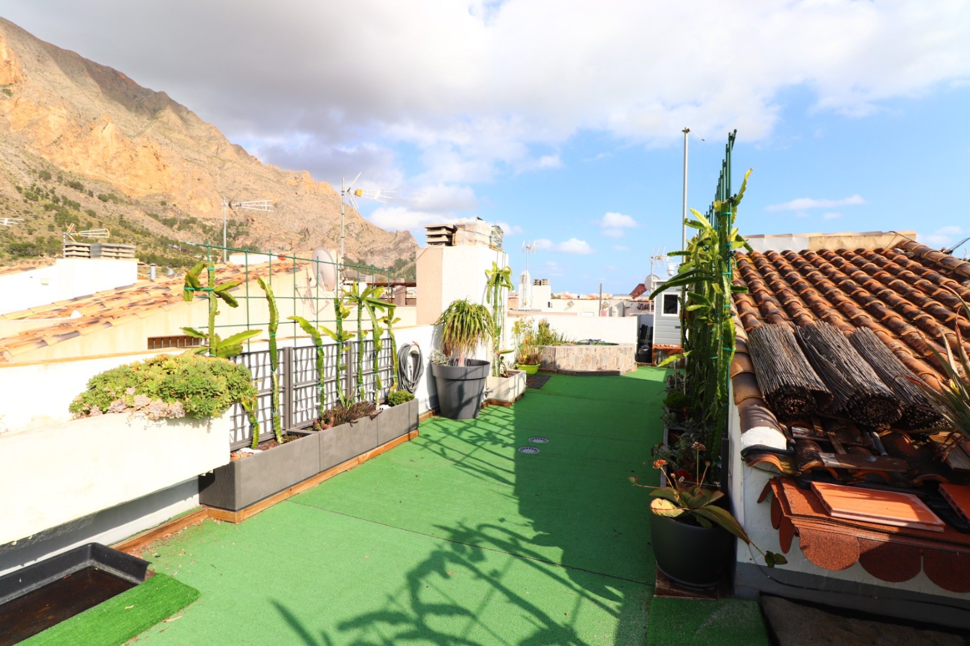 Resale - Townhouse -
Redovan - Redovan - Town