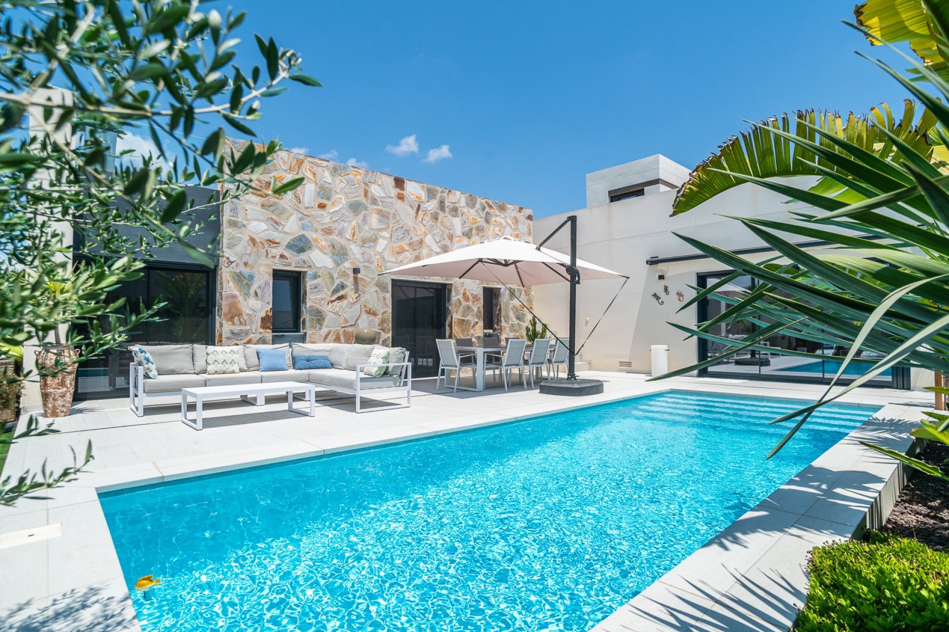 Resale - Villa -
Algorfa - La finca Golf