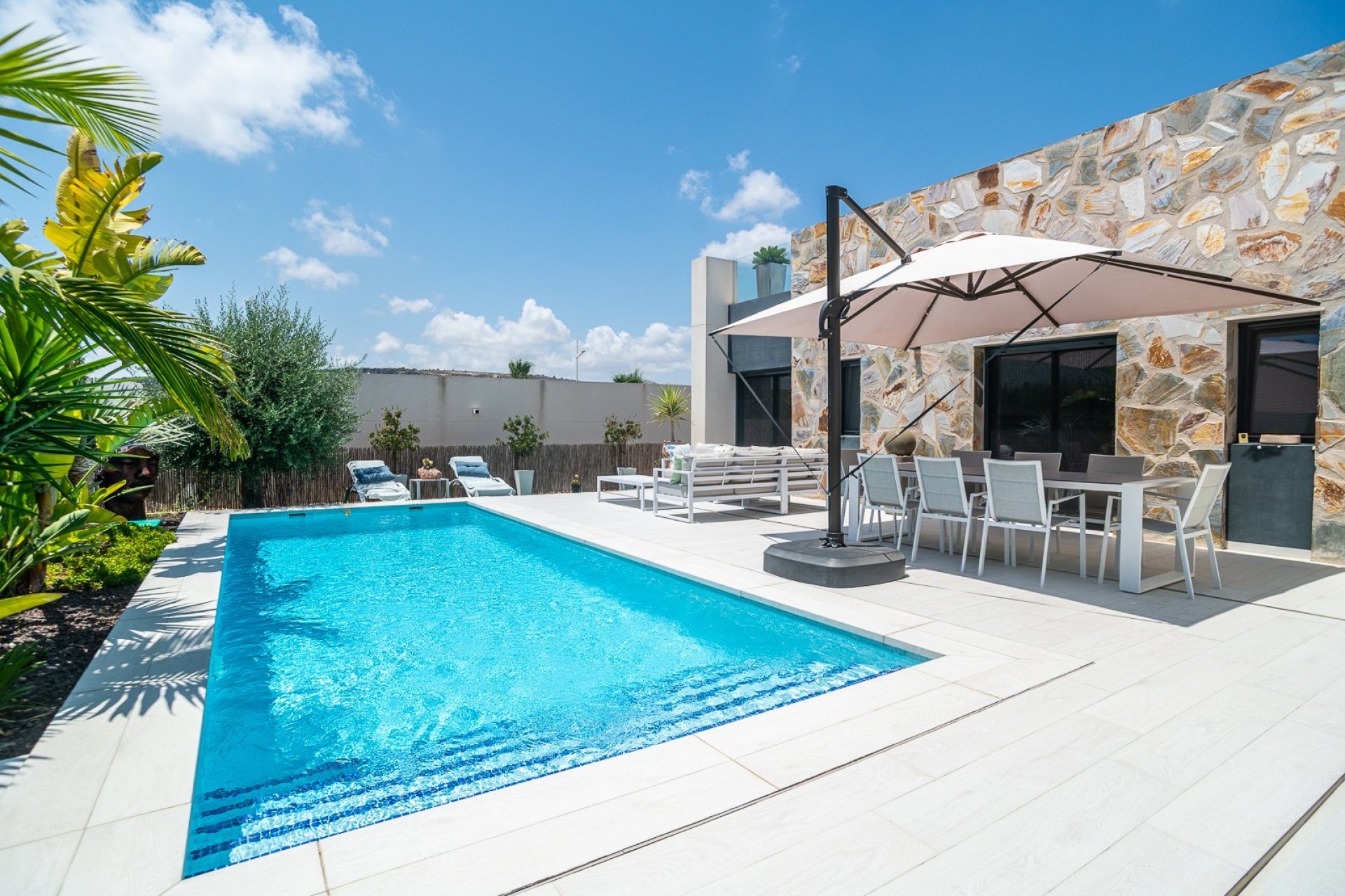 Resale - Villa -
Algorfa - La finca Golf
