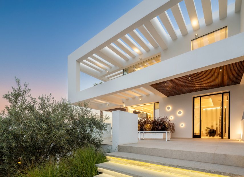 Resale - Villa -
Benahavis - La Quinta