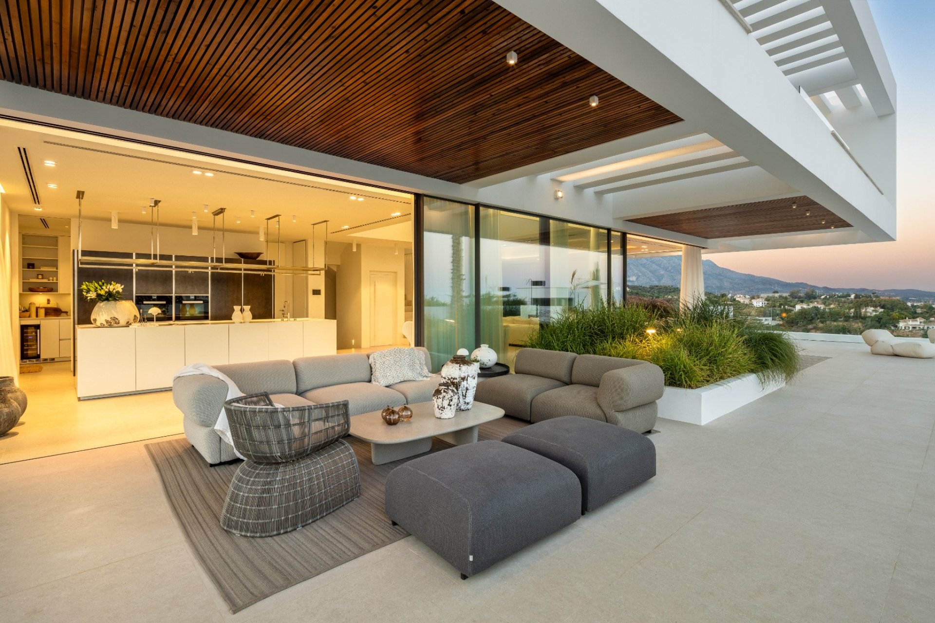 Resale - Villa -
Benahavis - La Quinta
