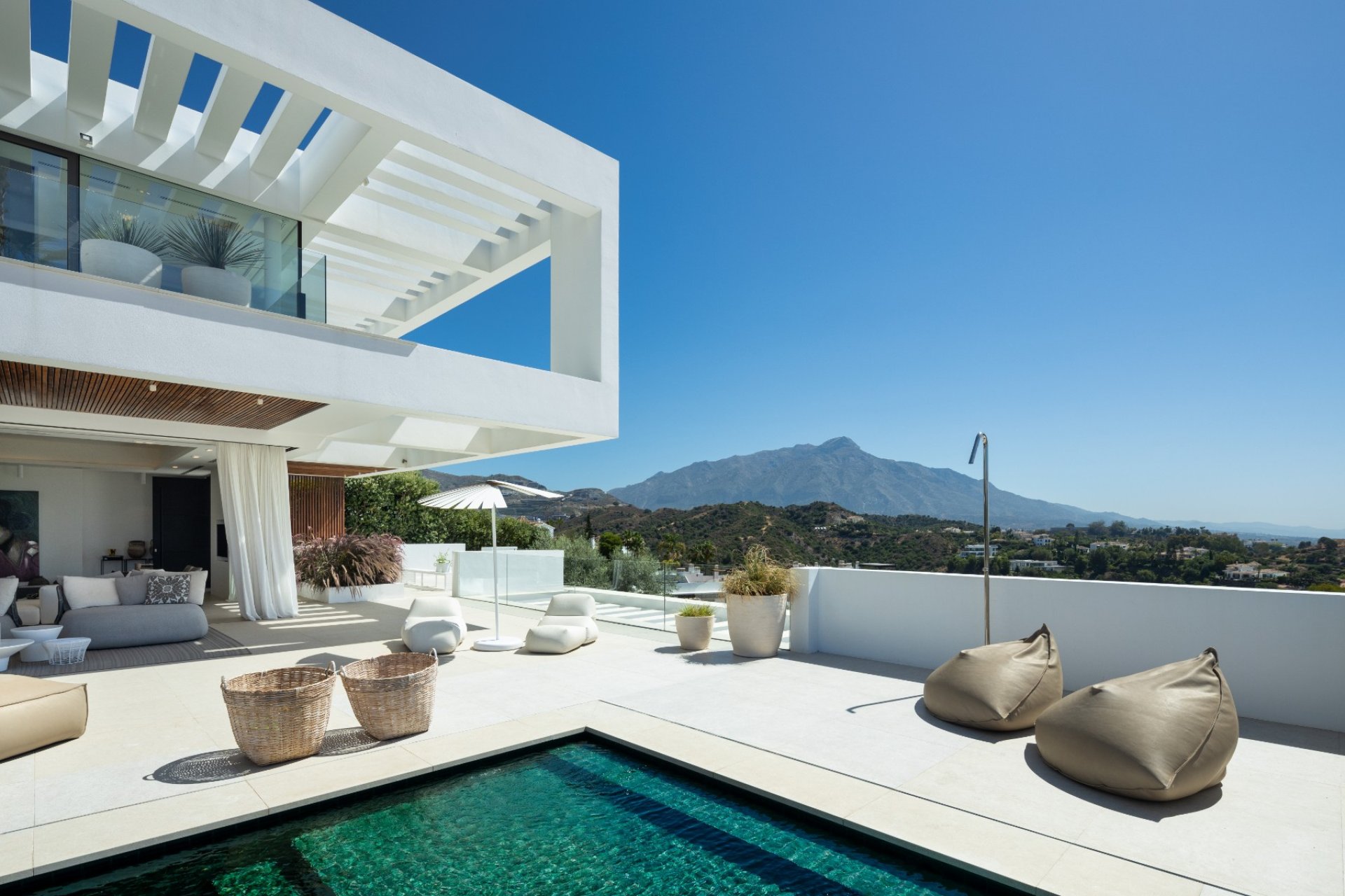 Resale - Villa -
Benahavis - La Quinta