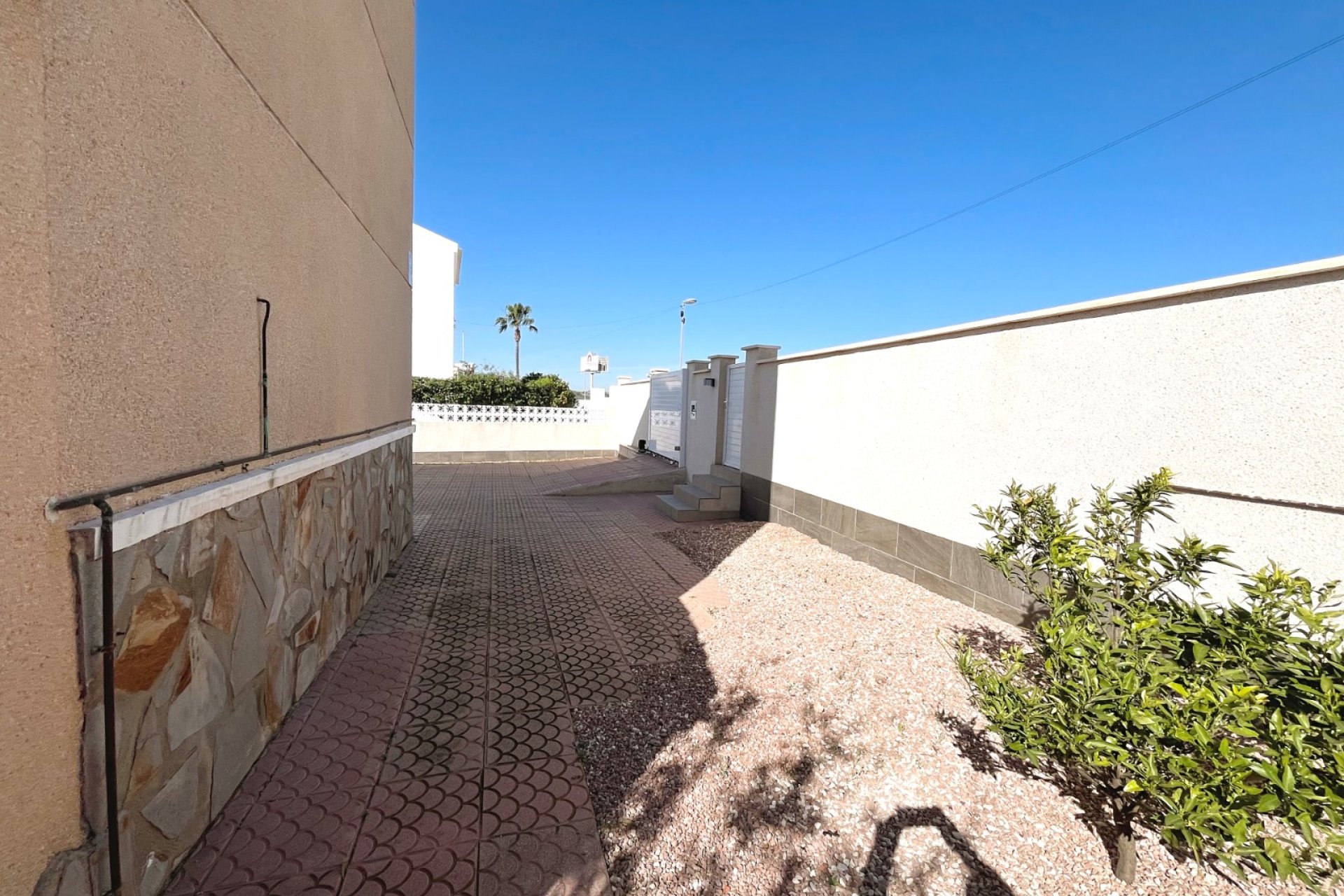 Resale - Villa -
Benijofar - Monte Azul