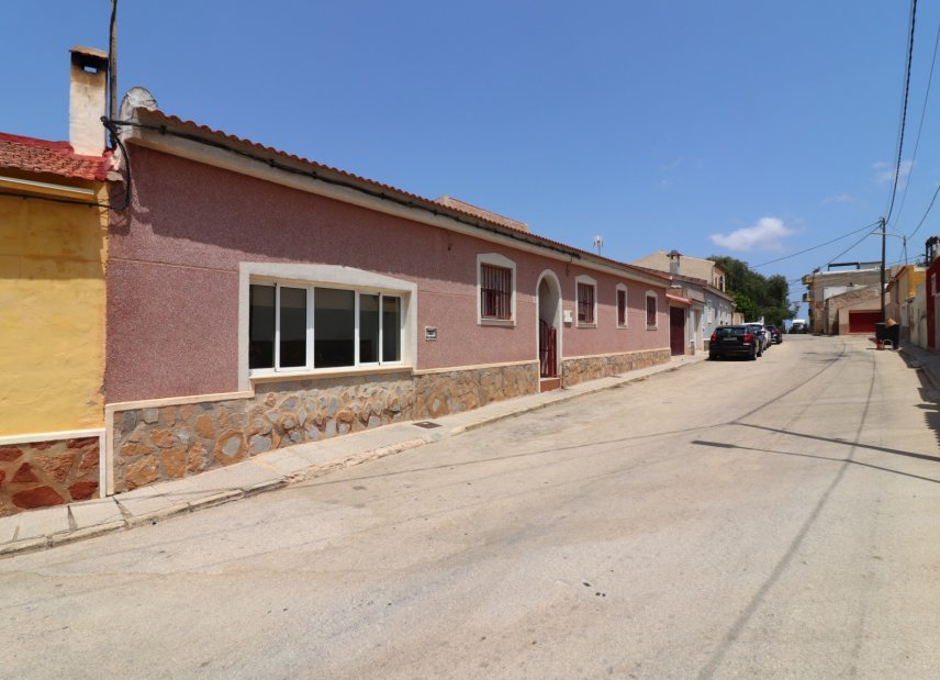 Resale - Villa -
Benijofar