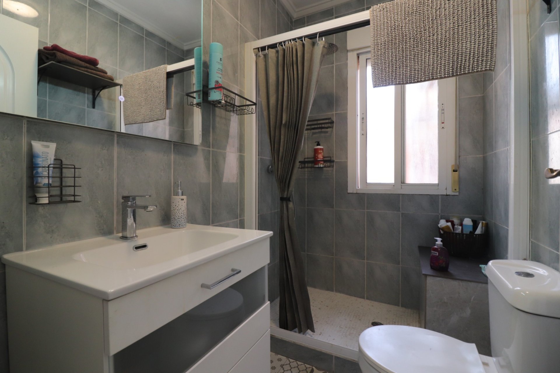 Resale - Villa -
Benijofar