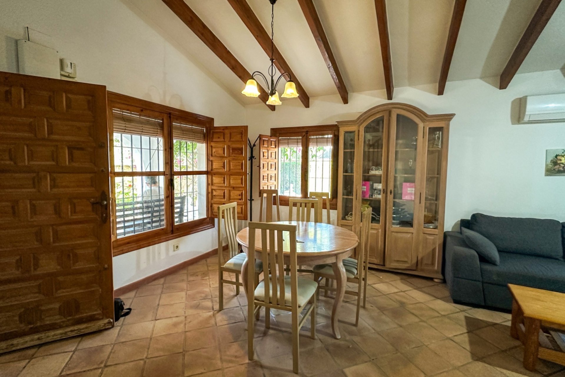 Resale - Villa -
Cabo Roig