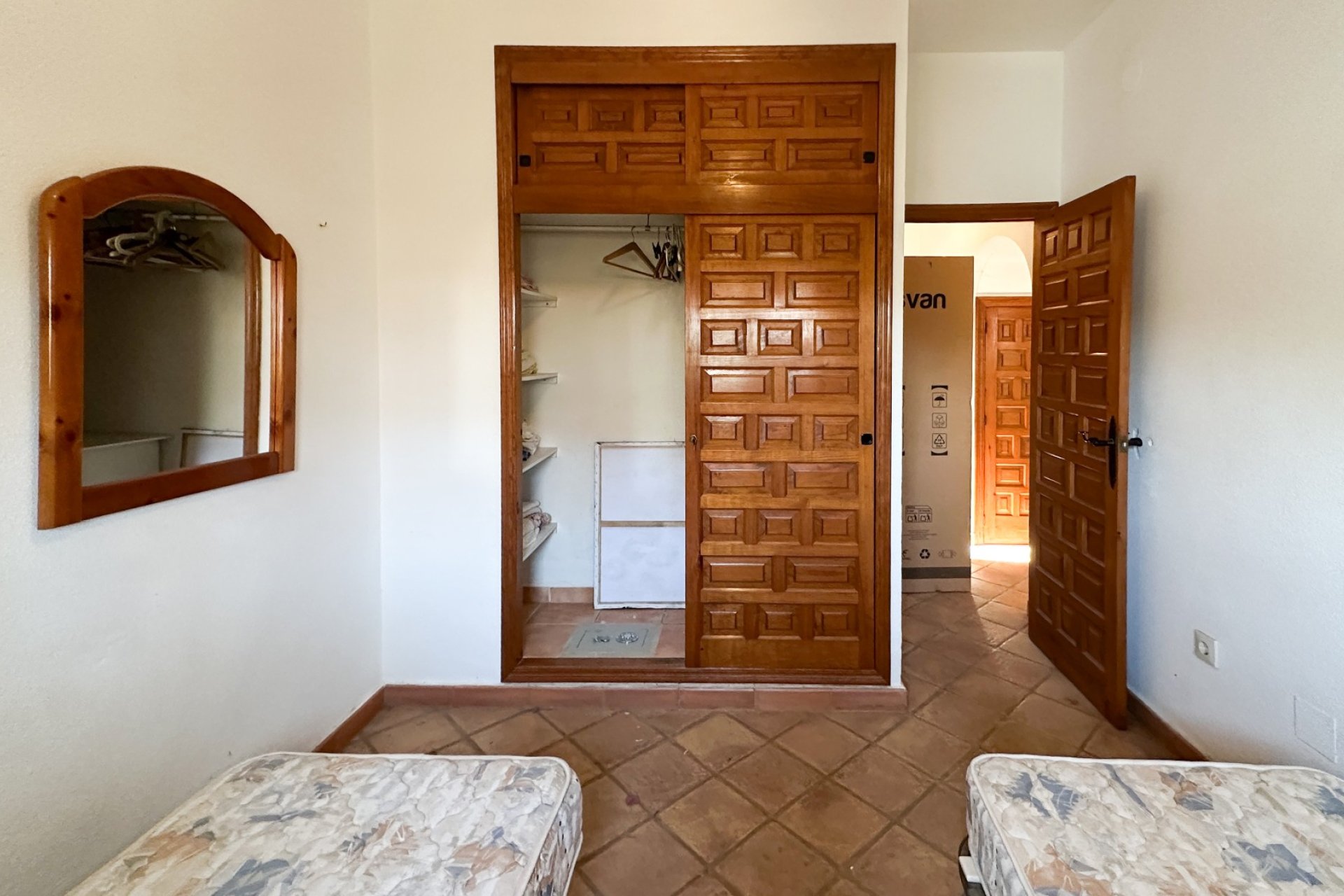 Resale - Villa -
Cabo Roig