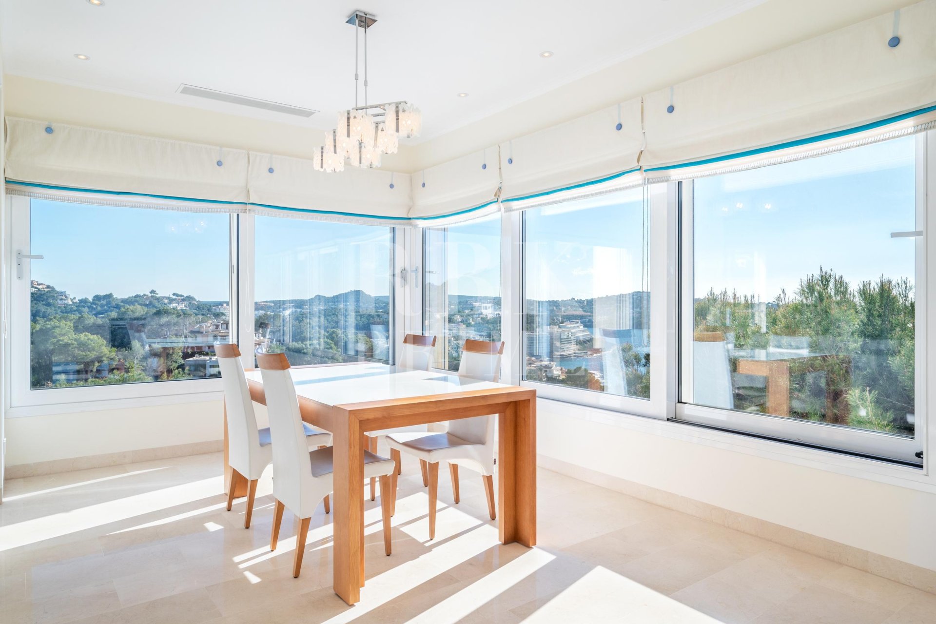 Resale - Villa -
Calvià - Costa de la Calma