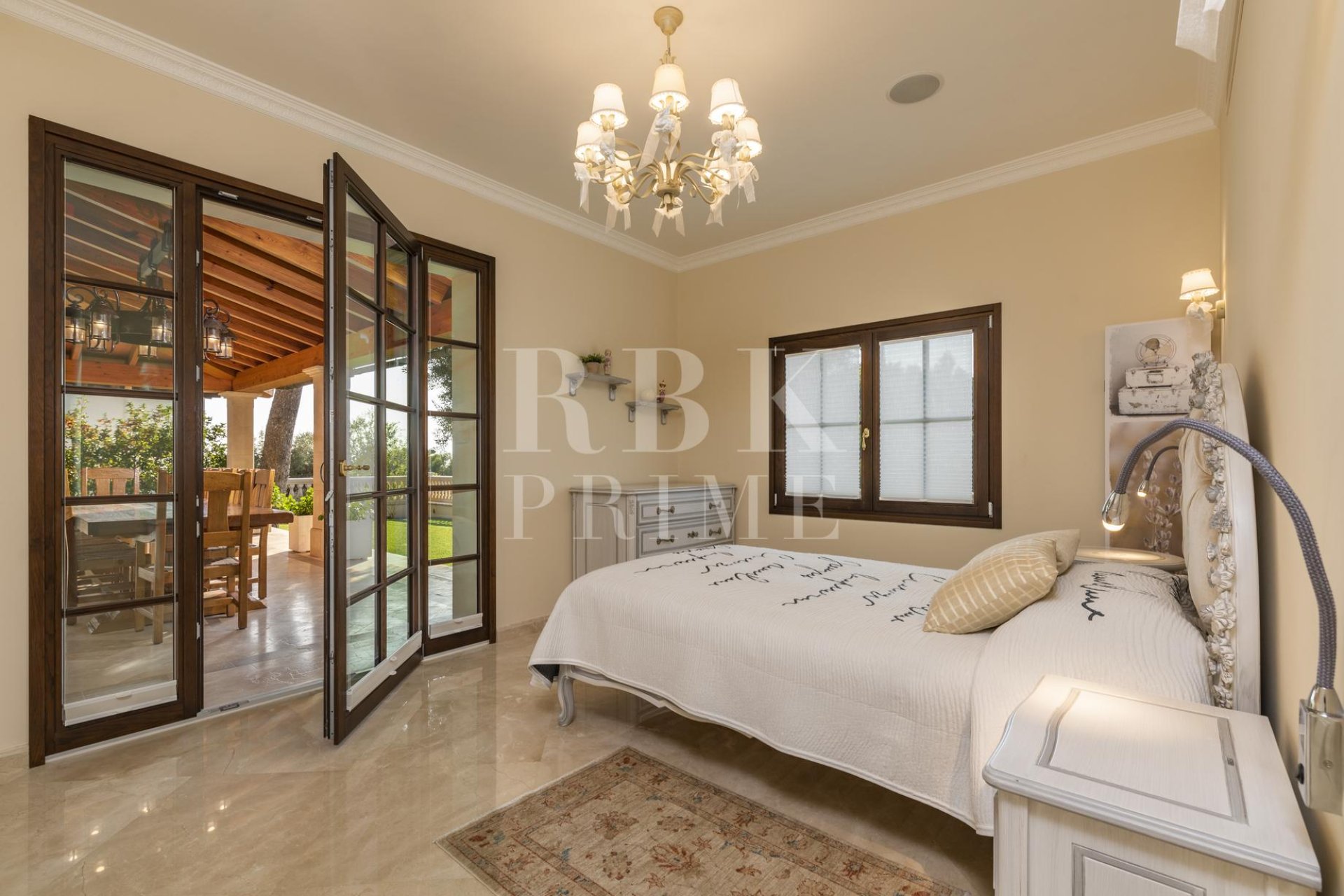 Resale - Villa -
Calvià - Peguera