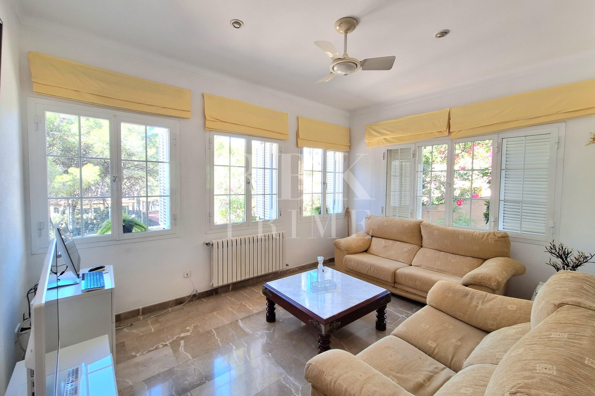 Resale - Villa -
Calvià - Peguera