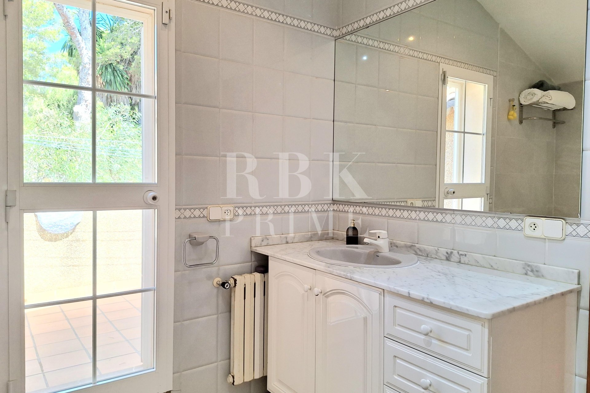 Resale - Villa -
Calvià - Peguera