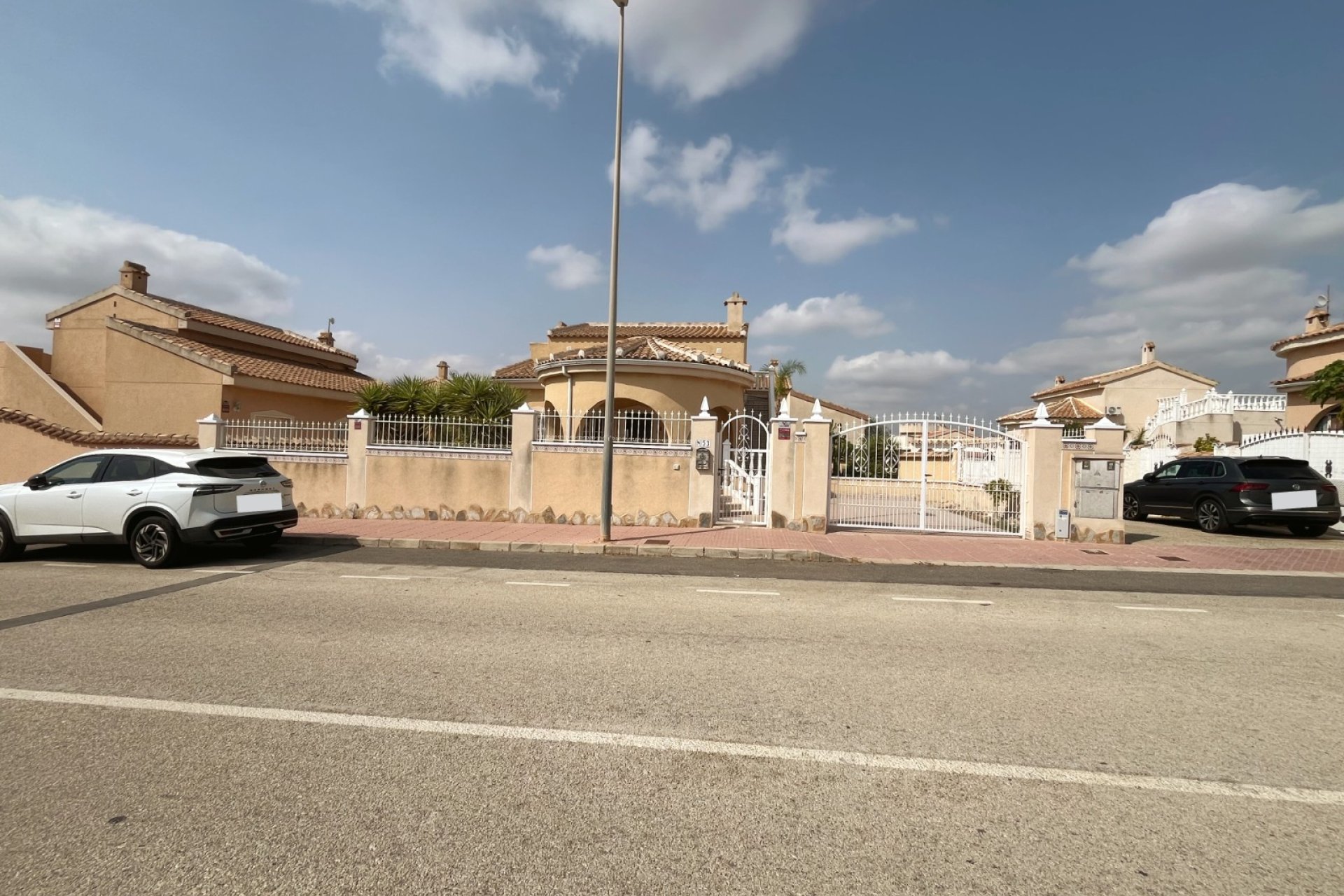 Resale - Villa -
Ciudad Quesada - Airstrip