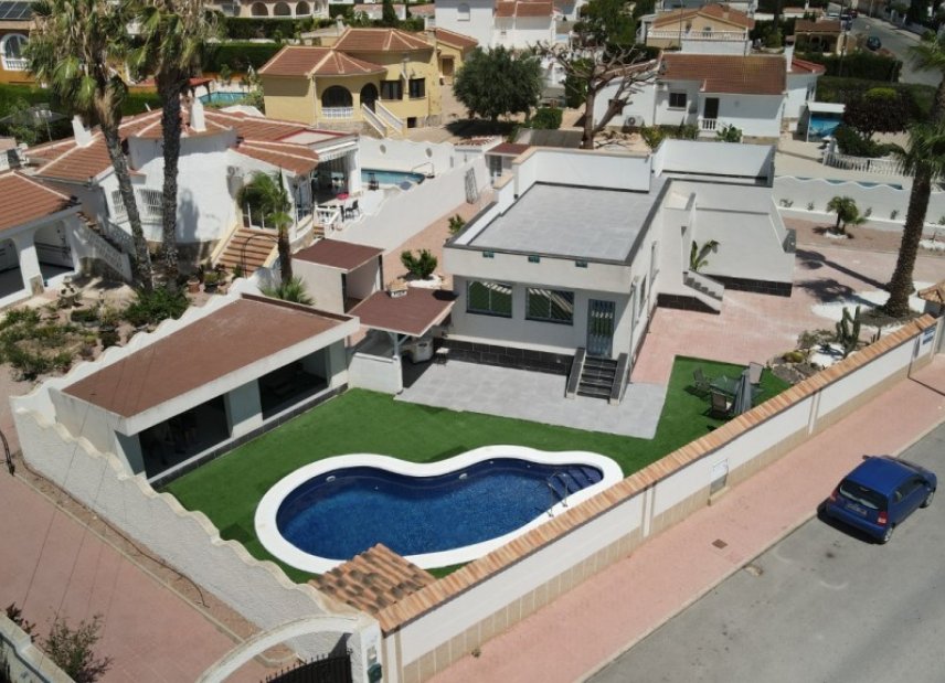 Resale - Villa -
Ciudad Quesada