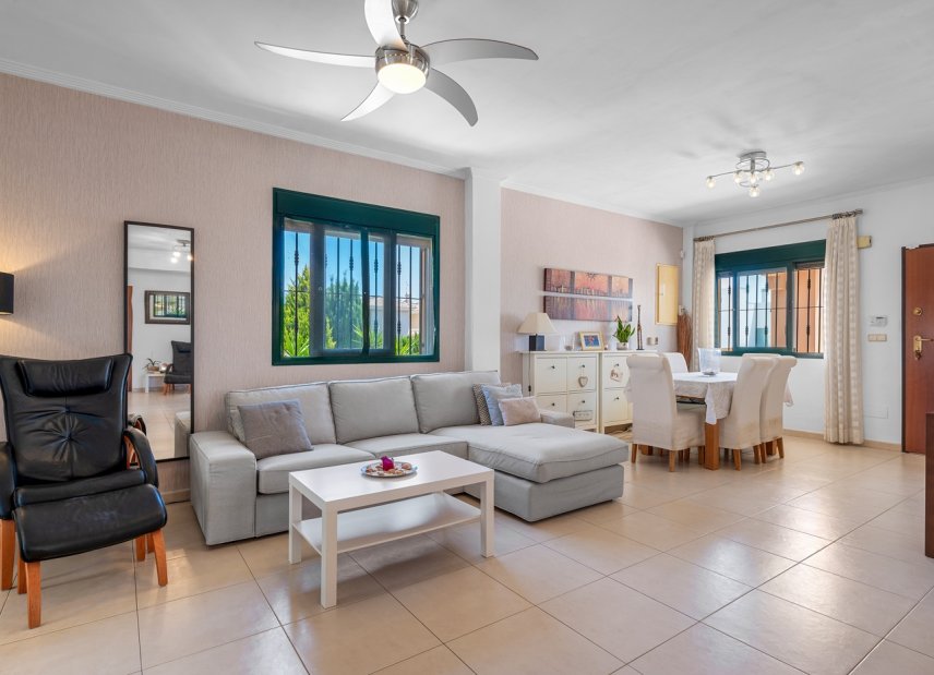 Resale - Villa -
Ciudad Quesada