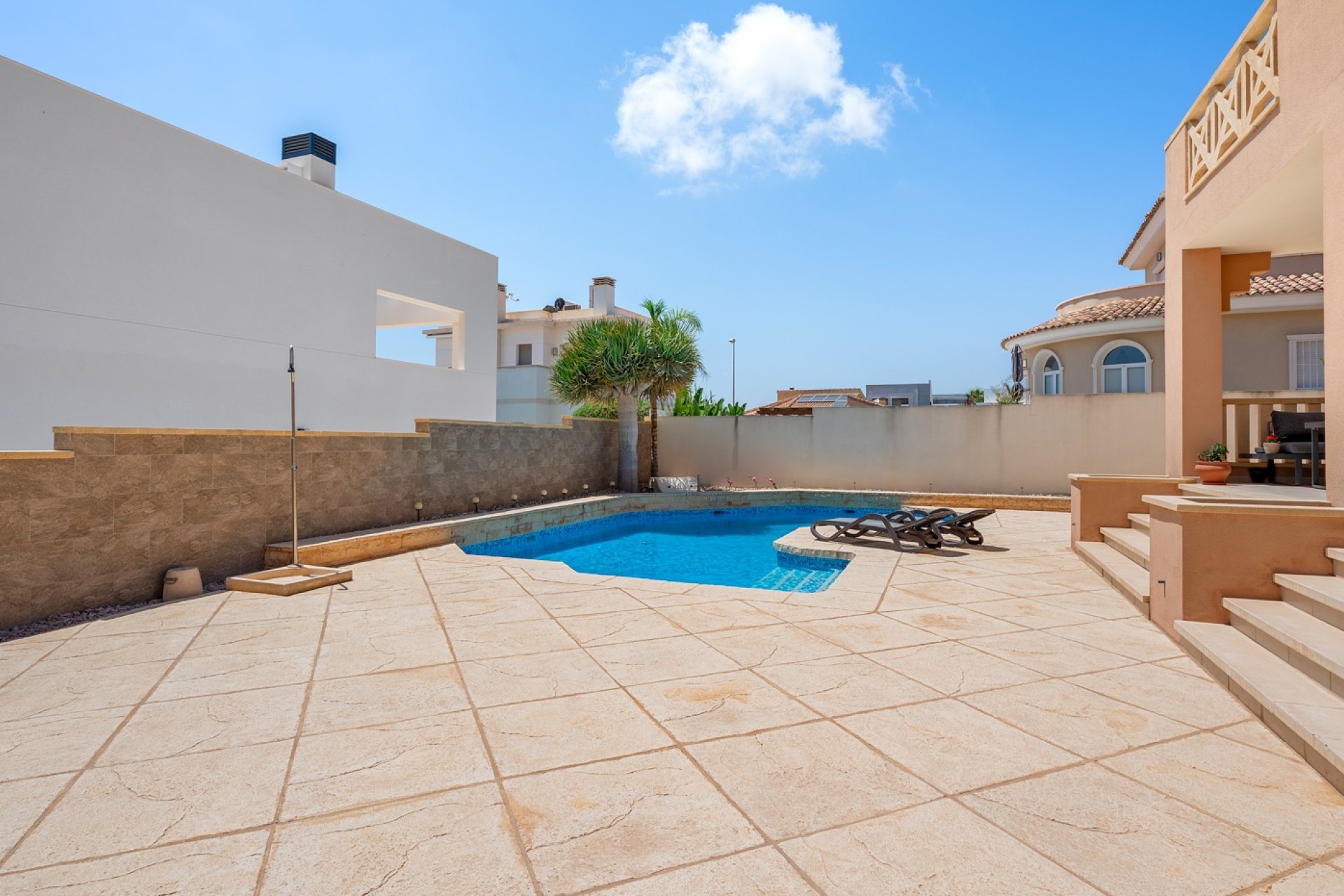 Resale - Villa -
Ciudad Quesada