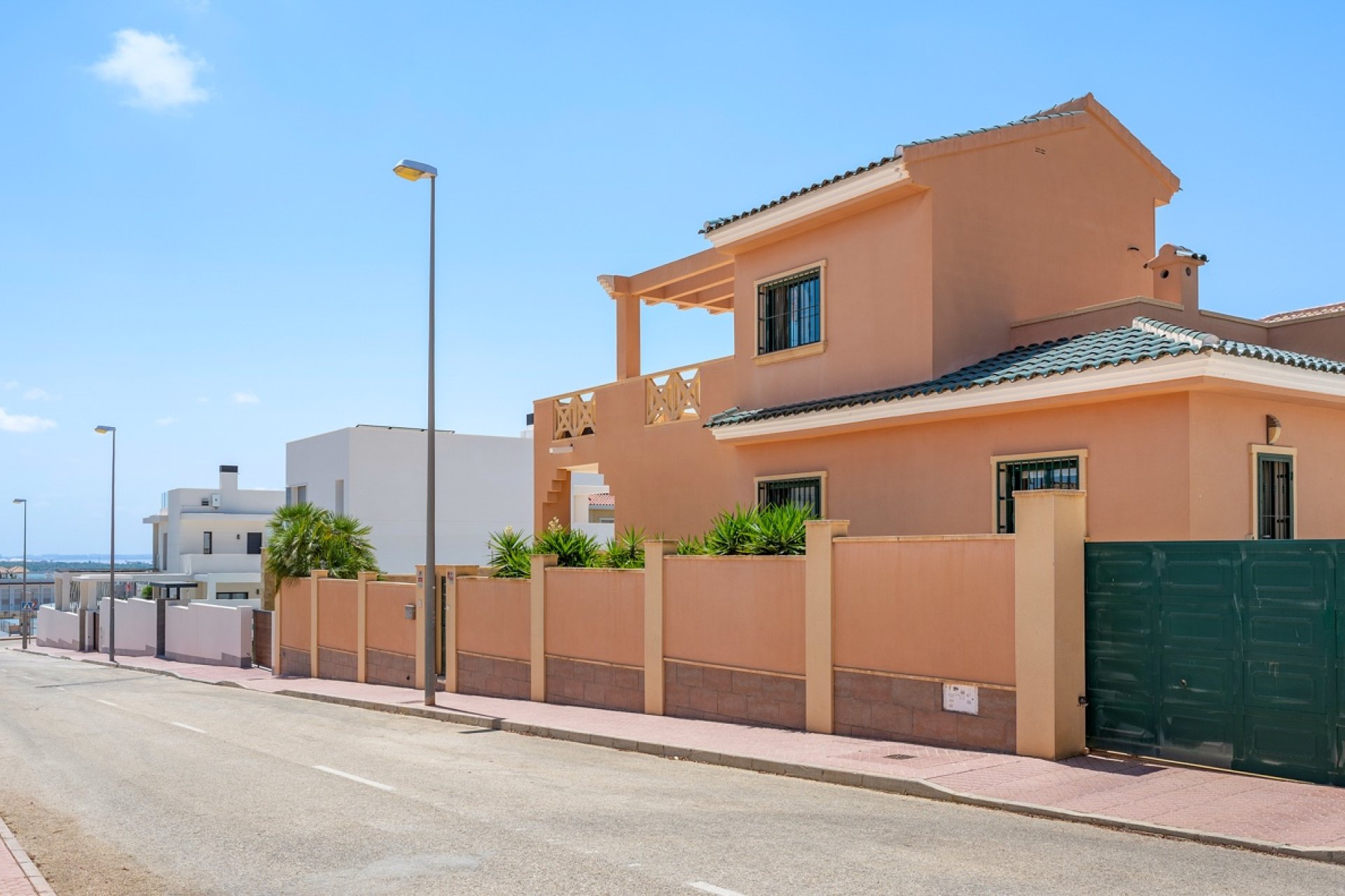 Resale - Villa -
Ciudad Quesada