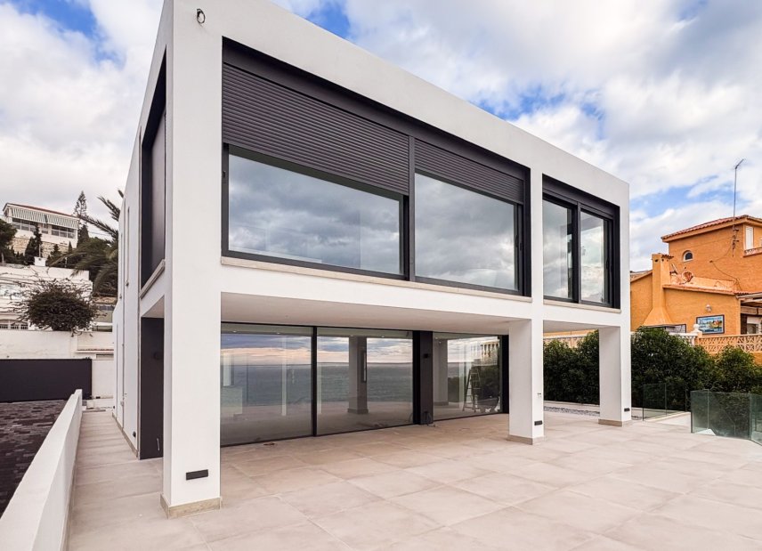 Resale - Villa -
El Campello - Coveta Fuma