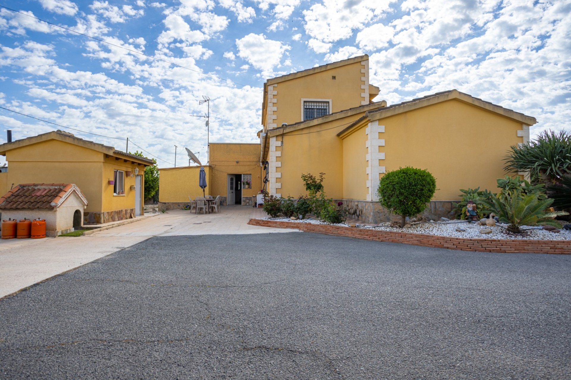 Resale - Villa -
Elche - La Hoya