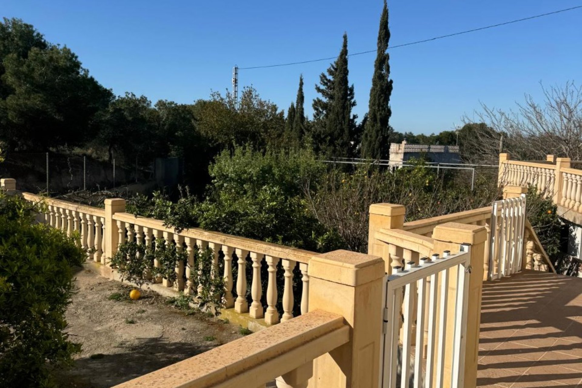 Resale - Villa -
Elche - La Marina