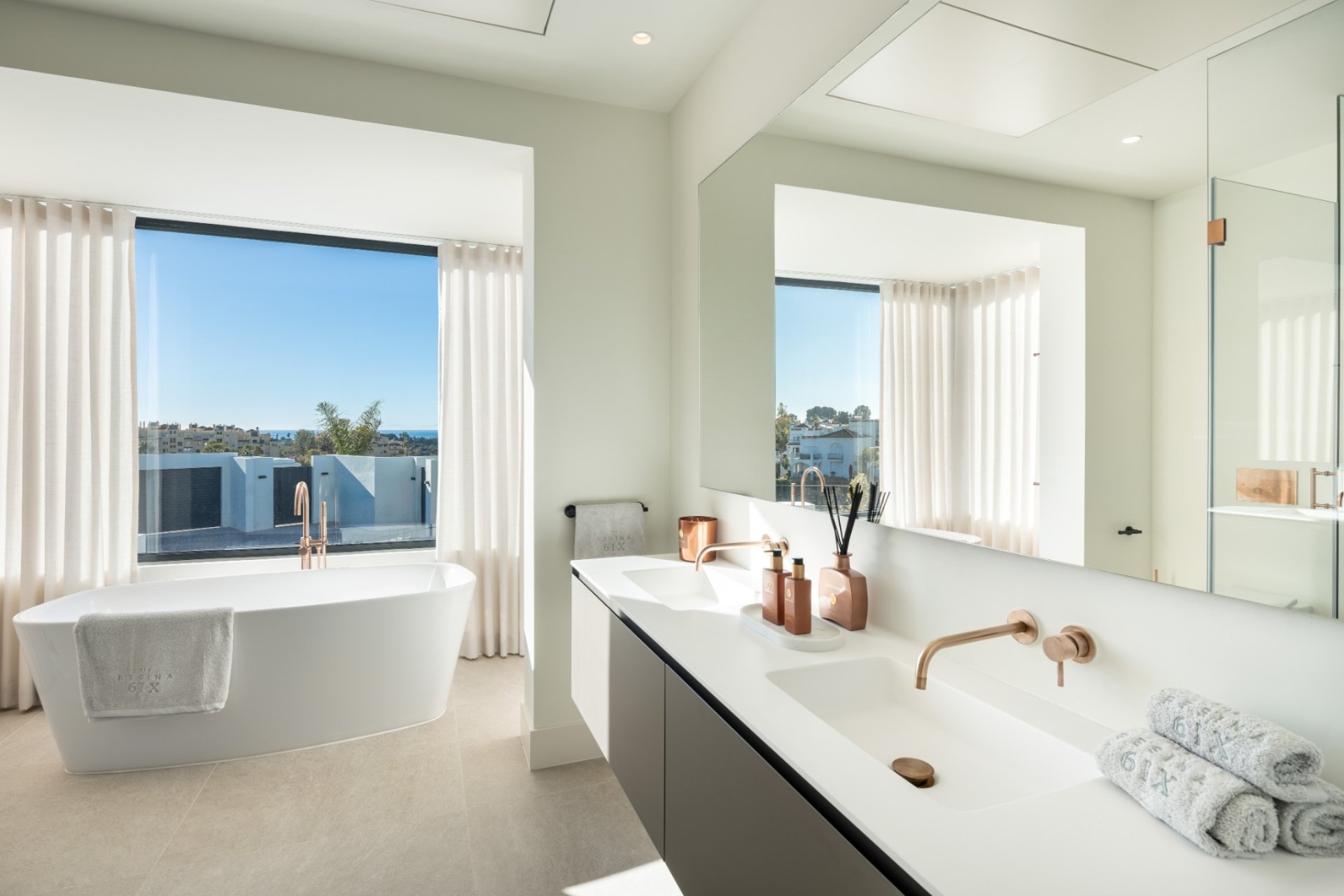 Resale - Villa -
Estepona - Selwo