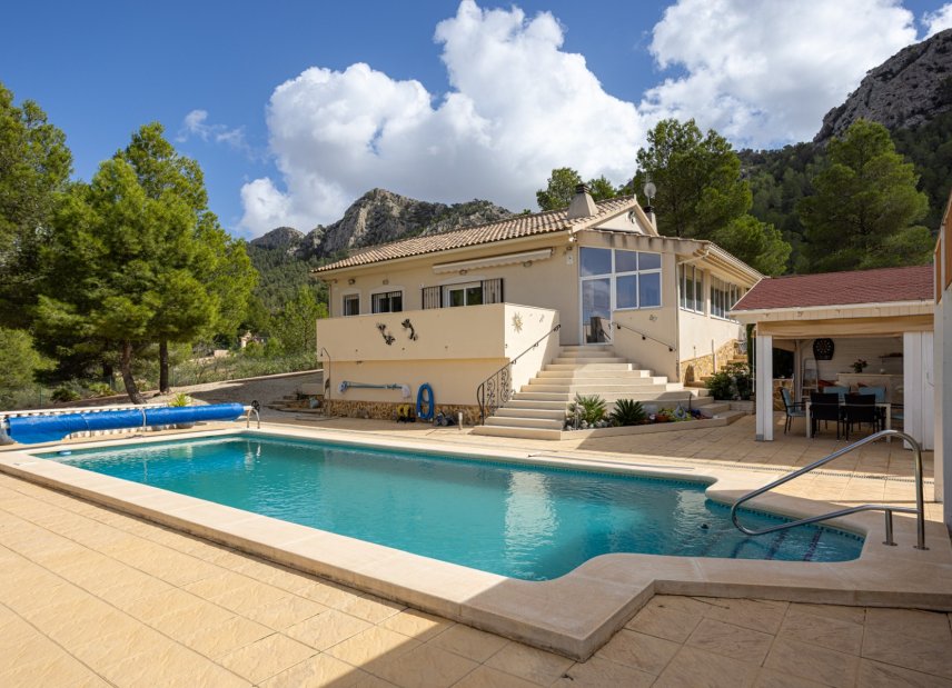 Resale - Villa -
La Zarza