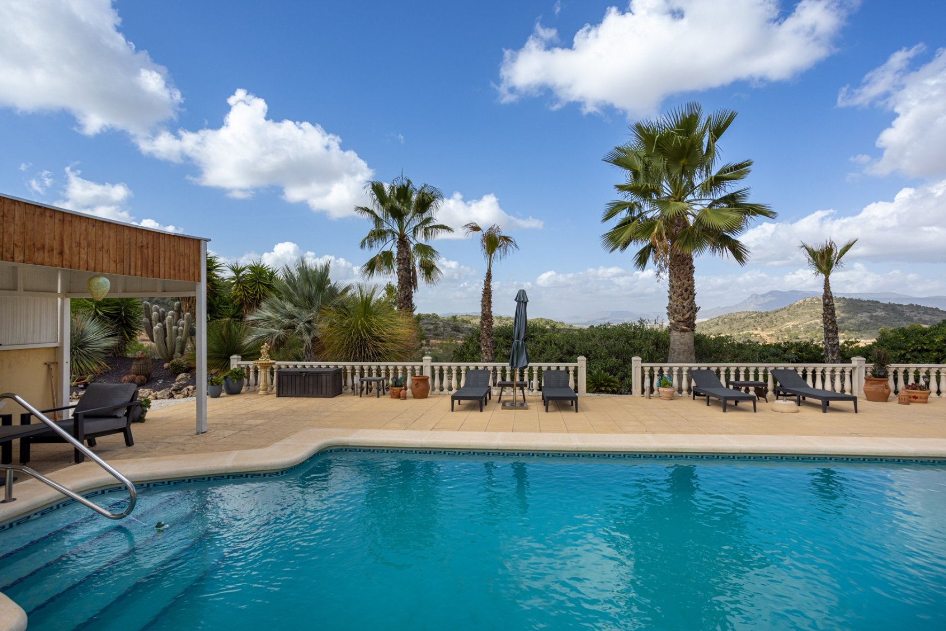 Resale - Villa -
La Zarza