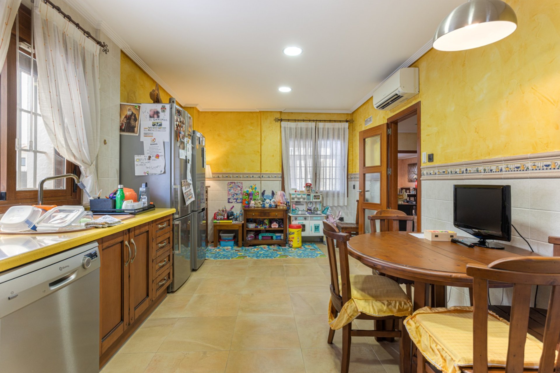 Resale - Villa -
Los Montesinos - La Herrada