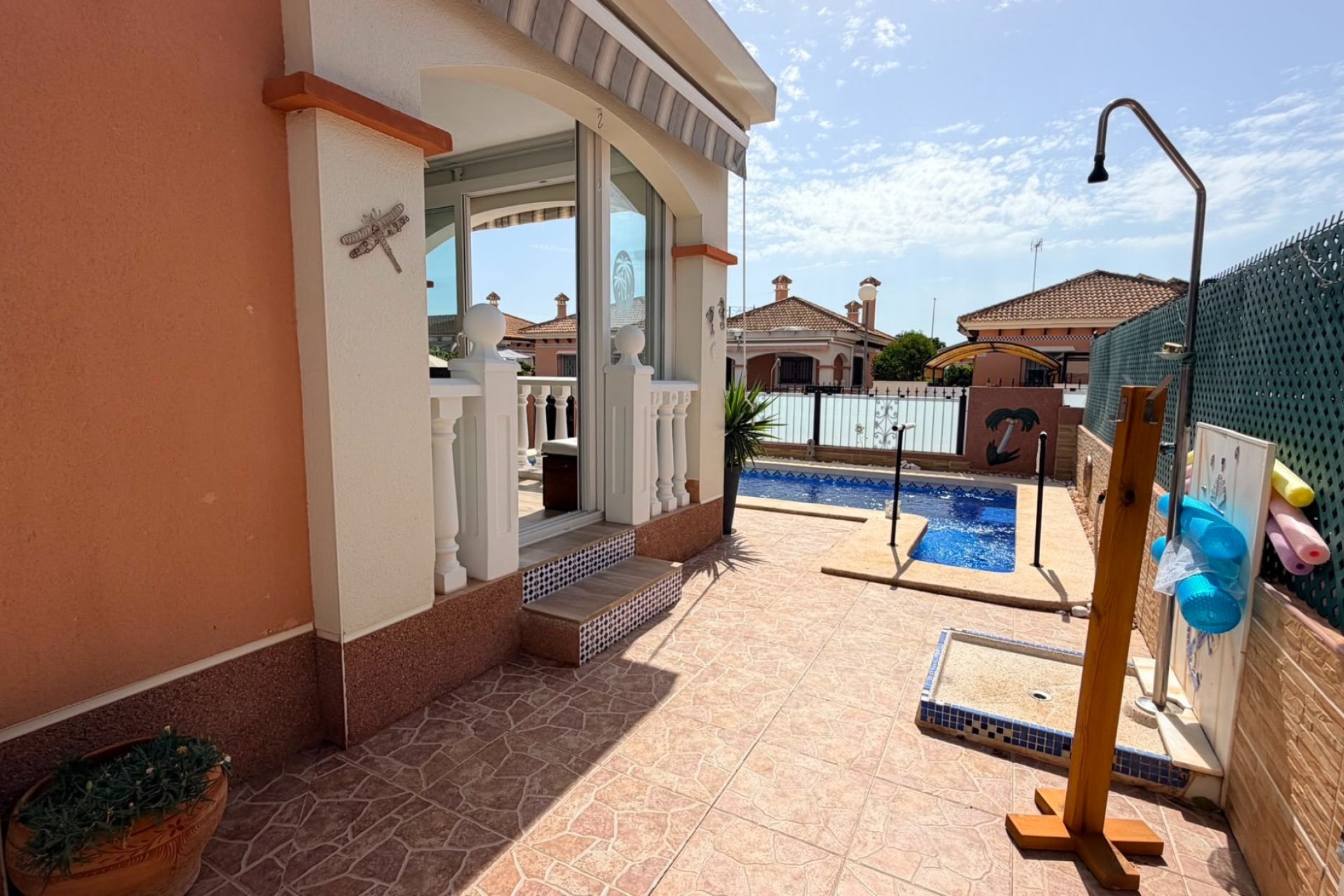 Resale - Villa -
Los Montesinos - La Herrada