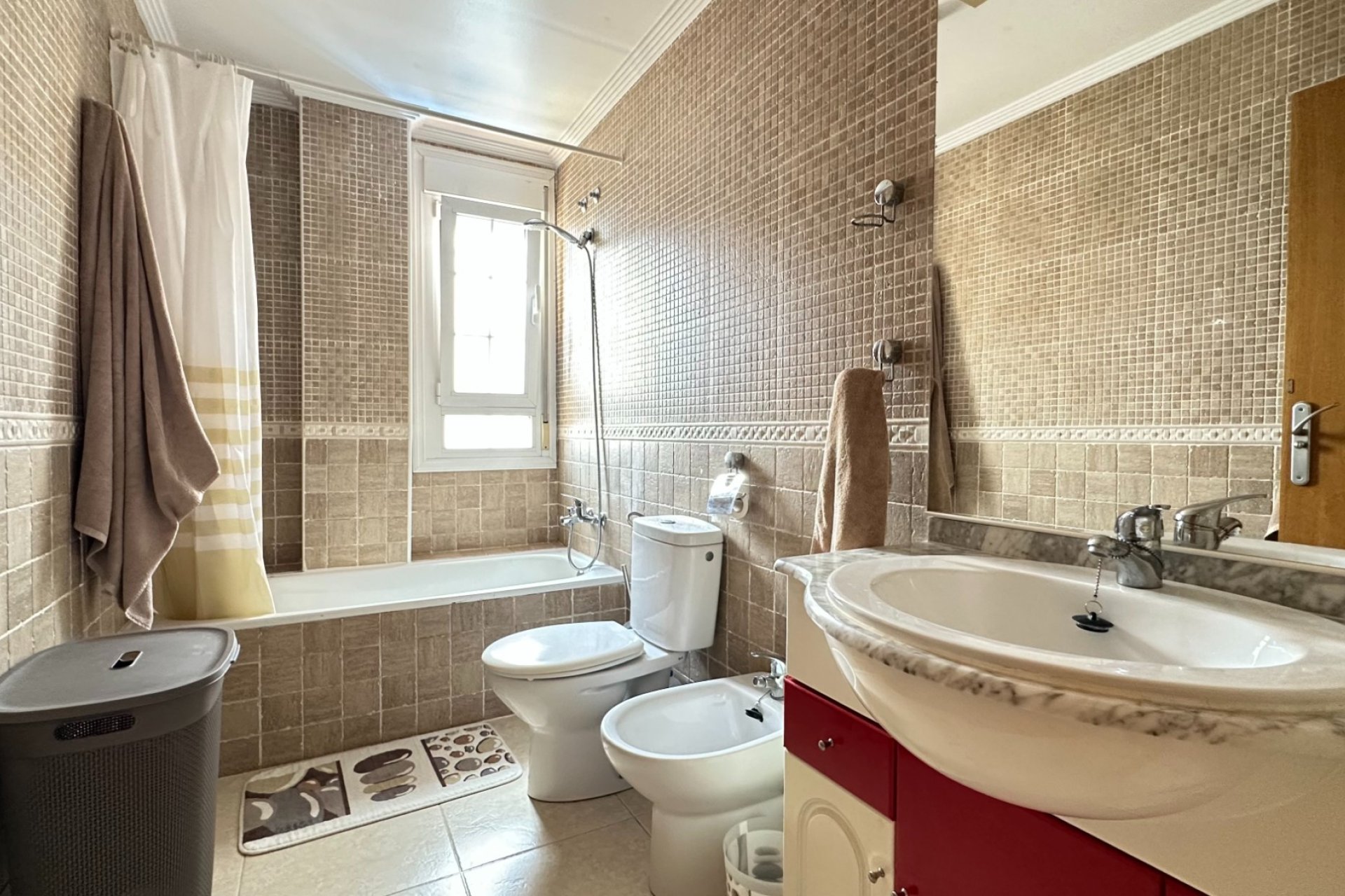Resale - Villa -
Los Montesinos - La Herrada