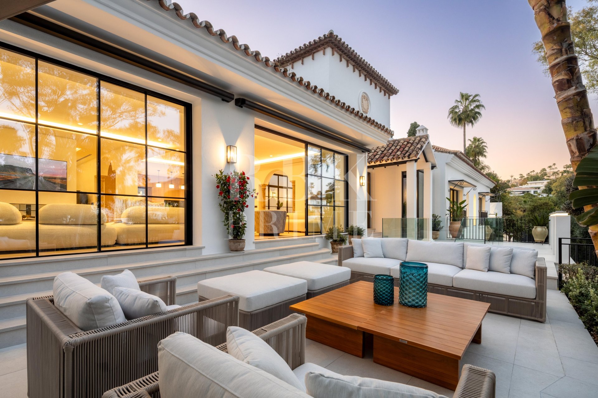 Resale - Villa -
Malaga - Benahavís