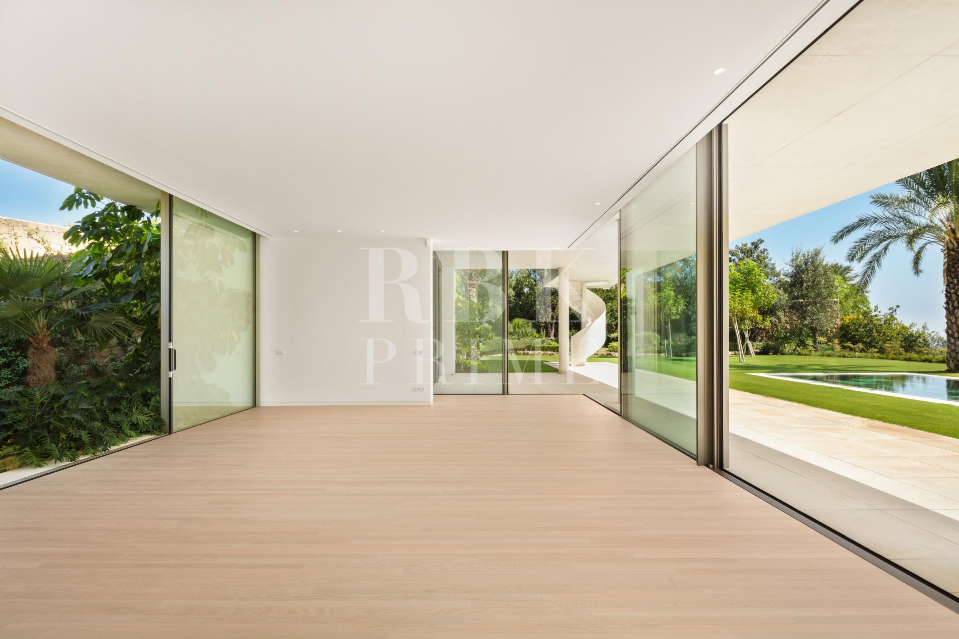 Resale - Villa -
Malaga - Casares