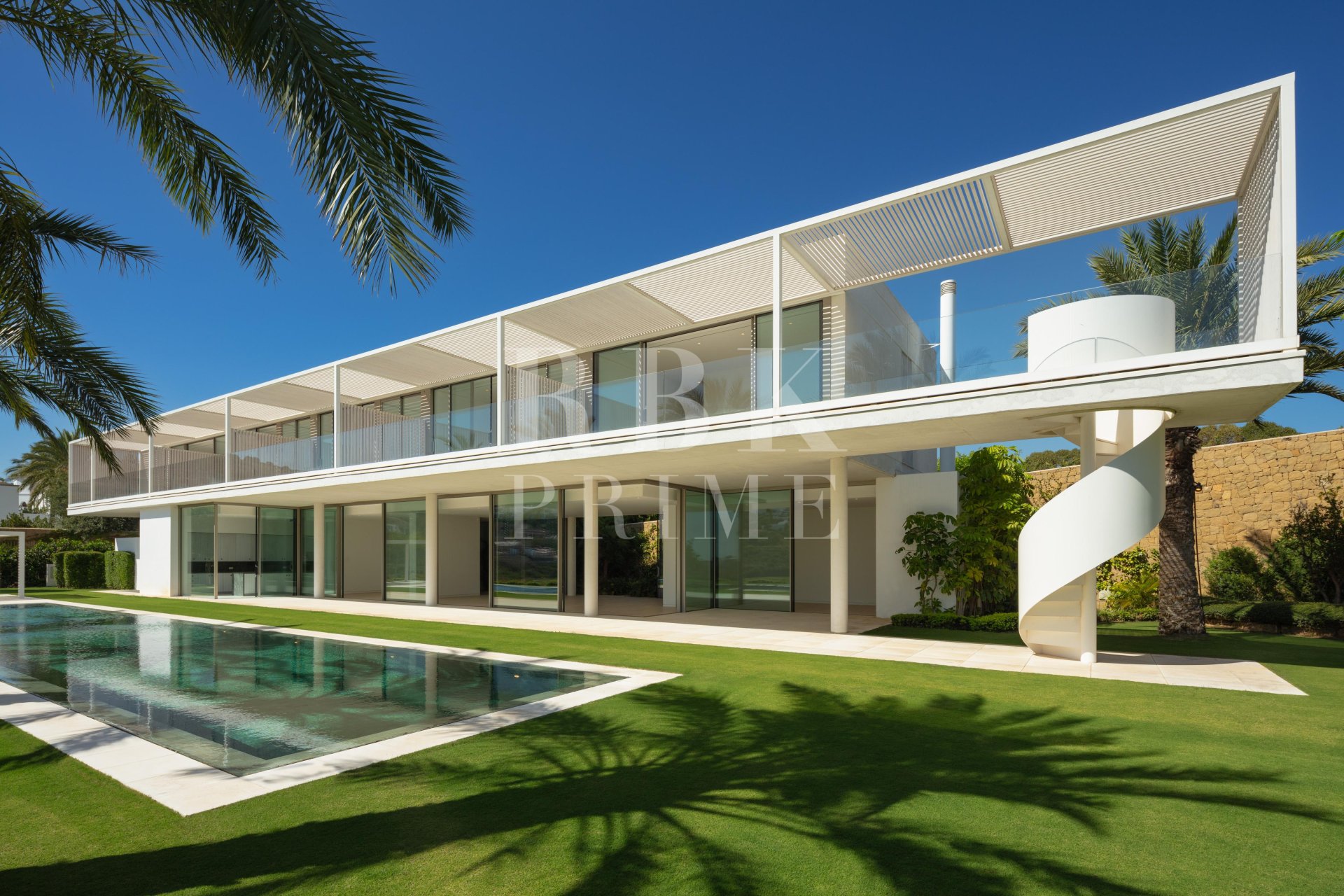 Resale - Villa -
Malaga - Casares