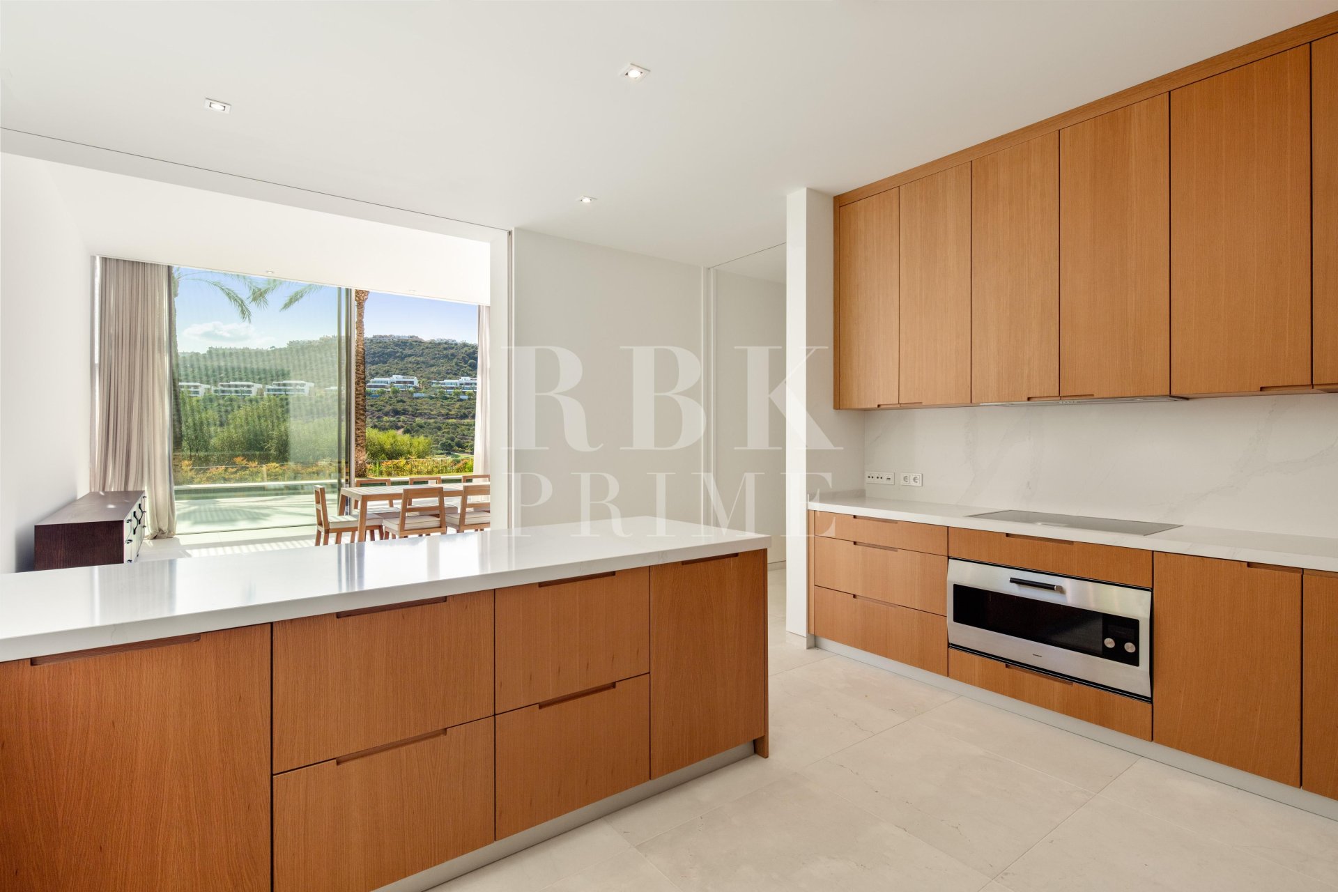 Resale - Villa -
Malaga - Casares