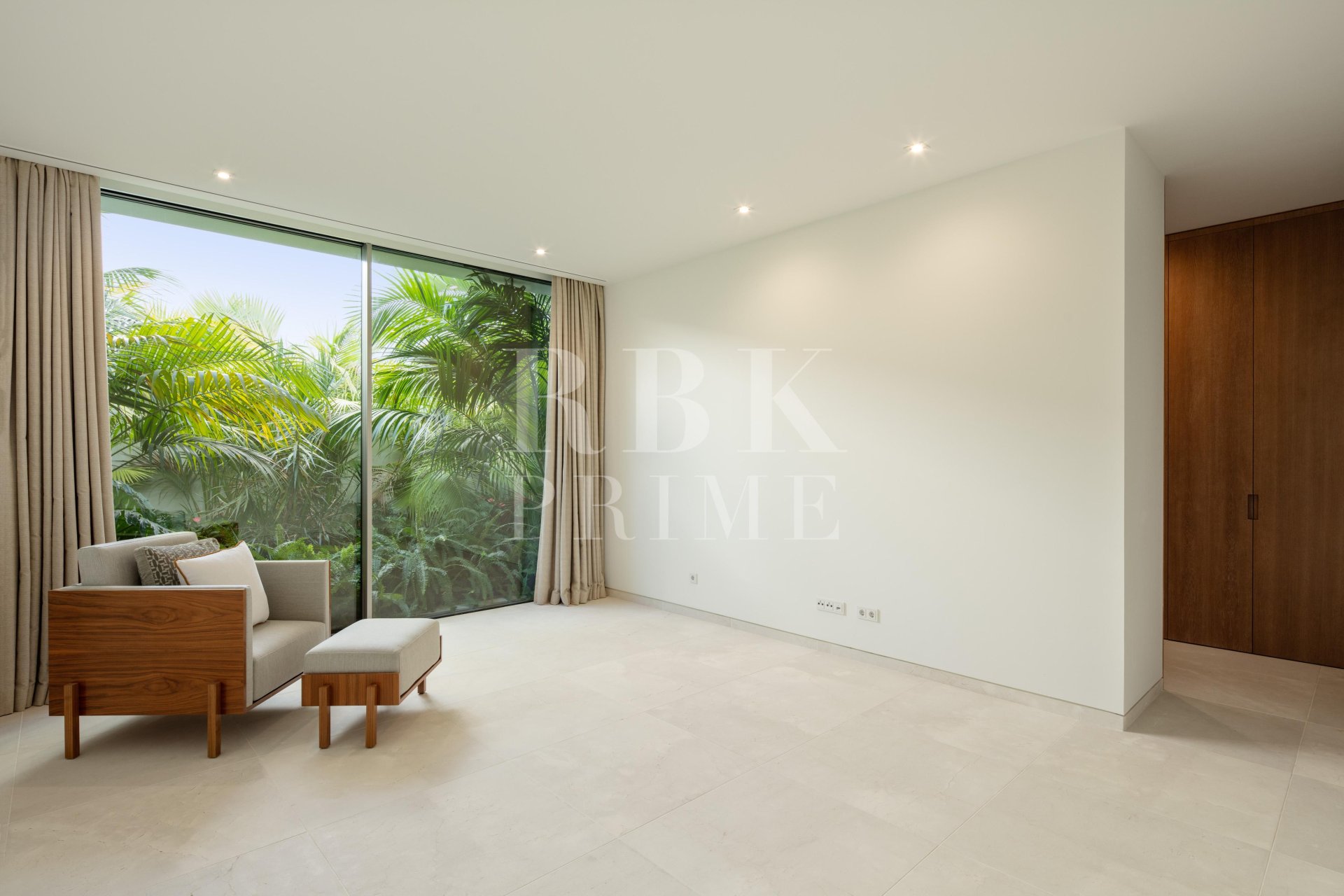 Resale - Villa -
Malaga - Casares