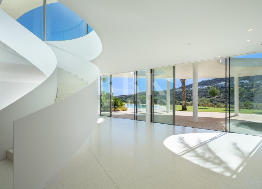 Resale - Villa -
Malaga - Casares