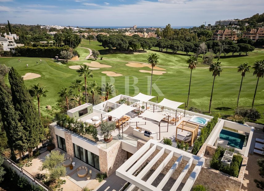 Resale - Villa -
Malaga - Nueva Andalucía